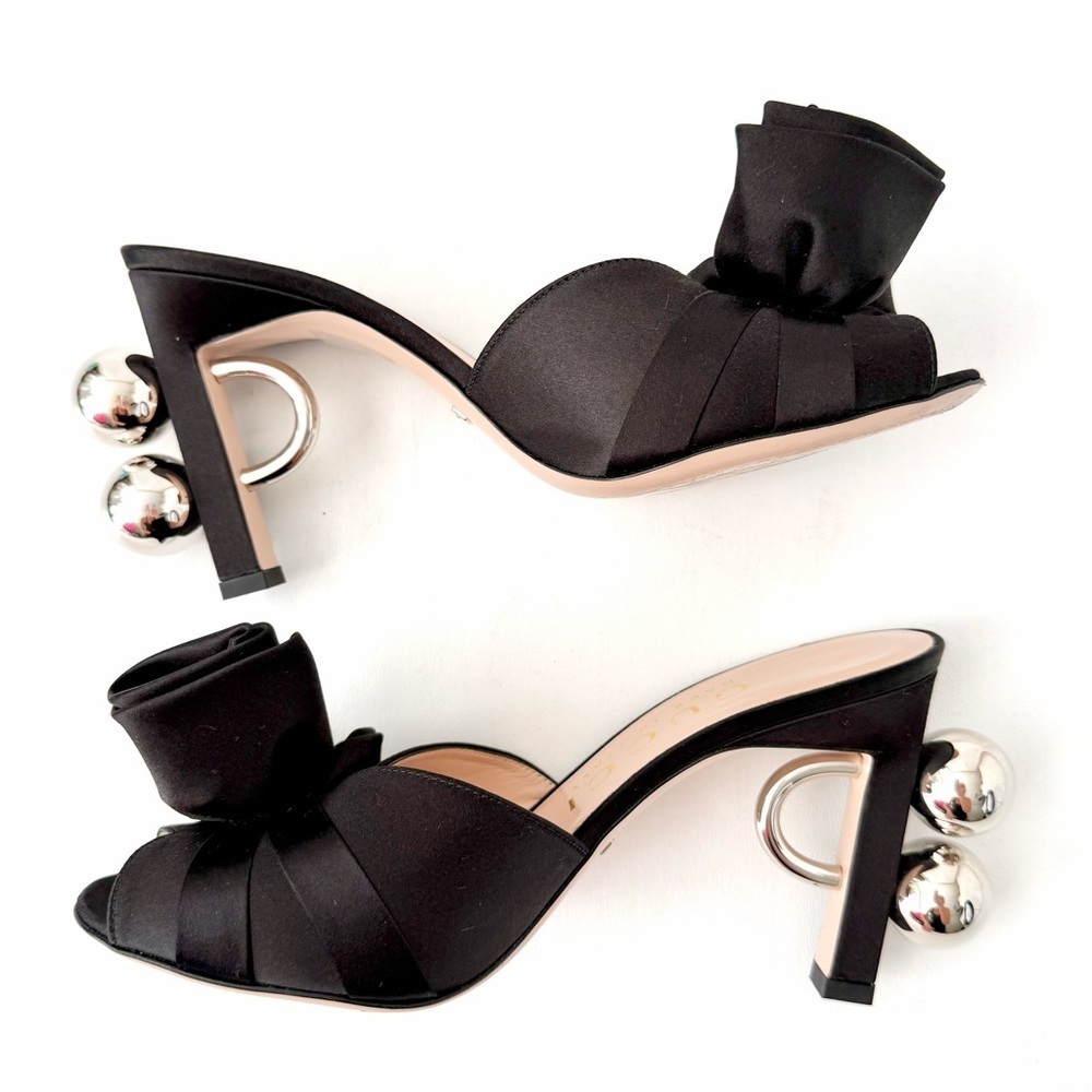 GUCCI | Black Satin Shawana Bow Flower Mule Heels with Silver GG Ball Heel EU 37 - Picture 4 of 14
